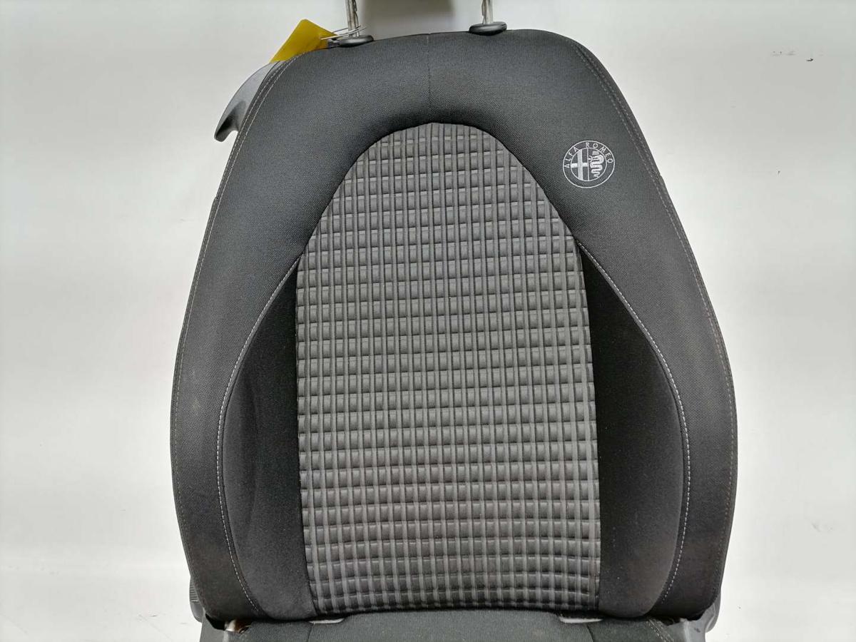 Alfa Romeo Mito original Sitz vorn rechts Beifahrersitz Stoff schwarz Bj.2008